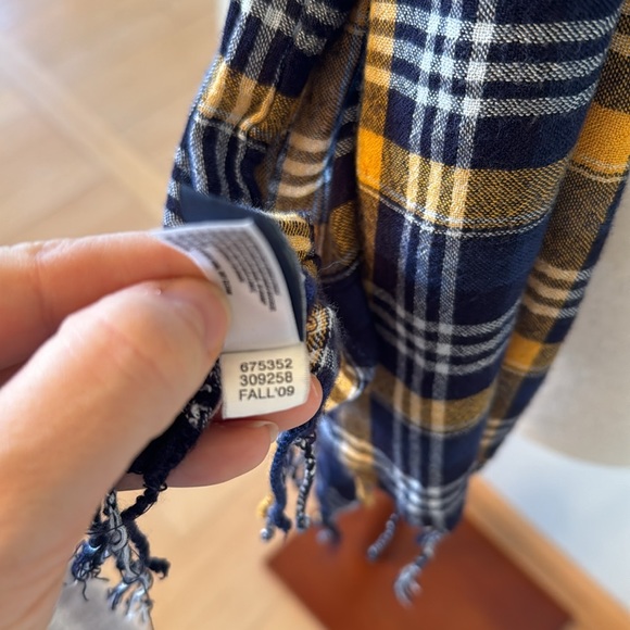 Gap Navy White and Golden Yellow Plaid Scarf - Picture 5 of 6
